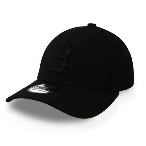 Gorra New Era 39 Thirty MLB Red Sox Black On Black Cerrada