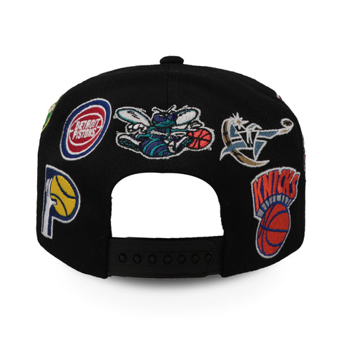 Gorra Mitchell & Ness NBA All Over Conference Deadstock East