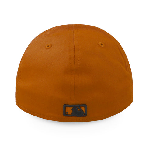 Gorra New Era 39 Thirty MLB Yankees Essential Negro Cerrado