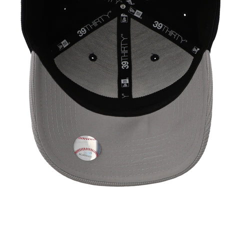 Gorra New Era 39 Thirty MLB Yankees Negro/Gris Cerrado