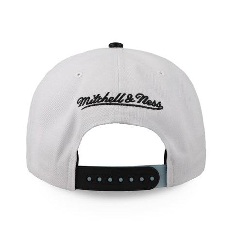 Gorra Mitchell and Ness NBA Bulls Blanco/Negro Unitalla