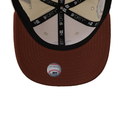 Gorra New Era 9Forty MLB Red Sox WS Patch Beige Unitalla