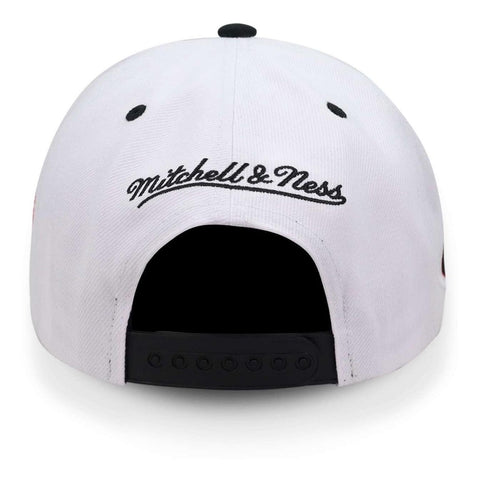 Gorra Mitchell And Ness Nba Cdmx Game Two Blanco Unitalla