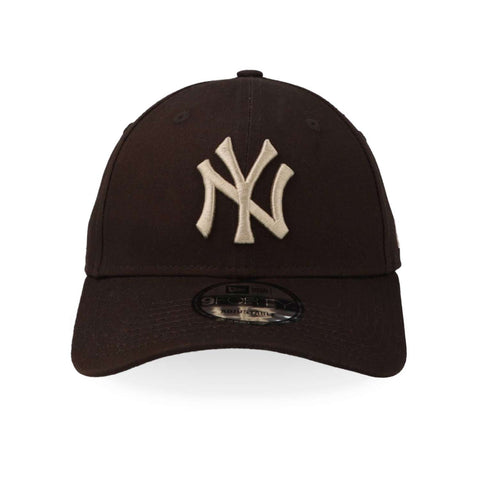 Gorra New Era 9 Forty MLB Yankees League Essential Chocolate