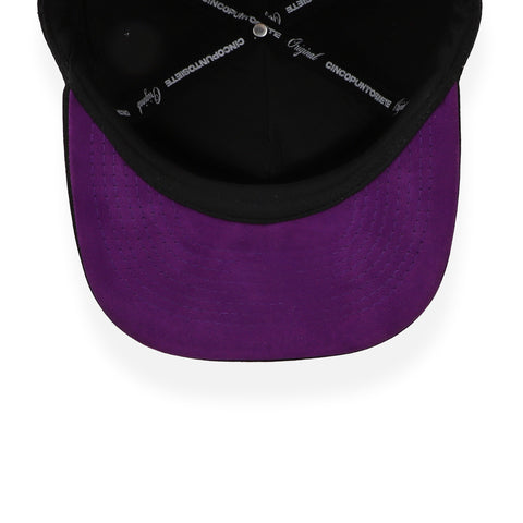 Gorra 5.7 Fire Diamonds Negro/Morado Snapback Curva Unitalla