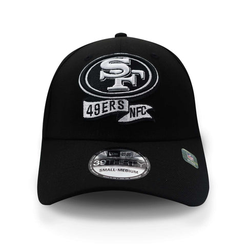 Gorra New Era 39 Thirty NFL 49ers Sideline 22 Negro Cerrada