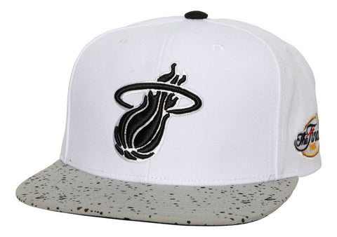 Gorra Mitchell & Ness Nba Cement Top Heat Miami Gris Unitall