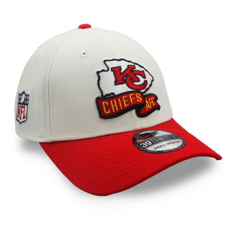 Gorra New Era 39 Thirty NFL Chiefs Sideline Beige Cerrada