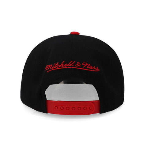 Gorra Mitchell & Ness NBA 8 Bit Snapback Bulls Negro Uni