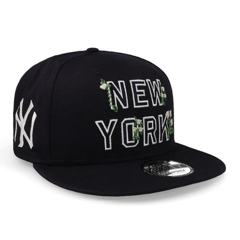 Gorra New Era 59 Fifty MLB Flower Word Mark Yankees Cerrada