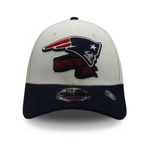 Gorra New Era 39 Thirty NFL Patriots Sideline Beige Cerrada