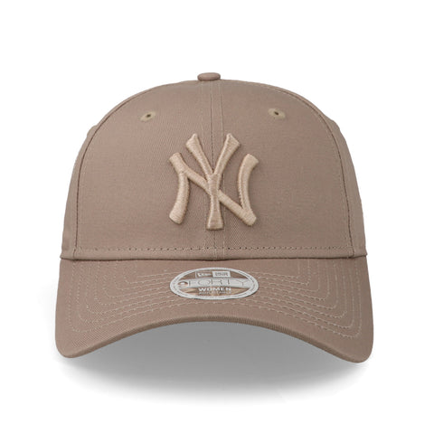 Gorra New Era 9 Forty MLB Yankees Wmns League Essential Beige Unitalla