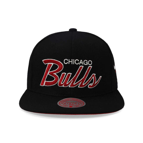 Gorra Mitchell & Ness NBA Team Script 2.0 Snap Bulls Negro